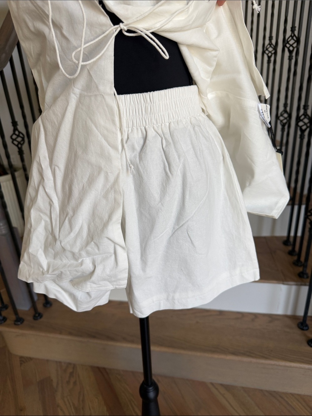 NWT Commense Women’s White Halter Tie-Front Shorts Set (Medium) - Picture 3 of 5